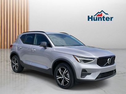 New 2026 Volvo XC40 B4 Core w/ Protection Package Premier