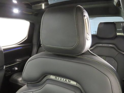 Used 2022 Rivian R1T Adventure AWD/4WD image 29