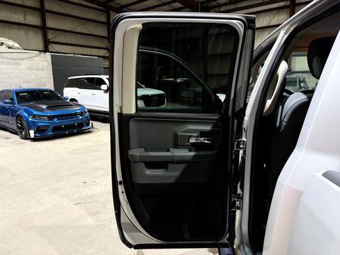 Used 2013 RAM 1500 Classic SLT w/ Big Horn Equipment Group AWD/4WD image 14