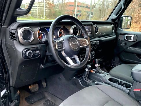 Used 2021 Jeep Wrangler Unlimited Sahara w/ LED Lighting Group image 15