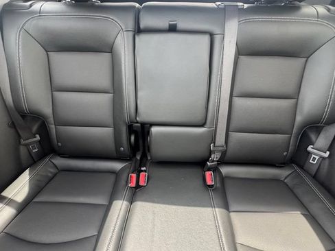 Used 2024 GMC Terrain SLT AWD/4WD image 27