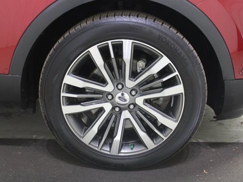 Used 2017 Ford Explorer Platinum image 31