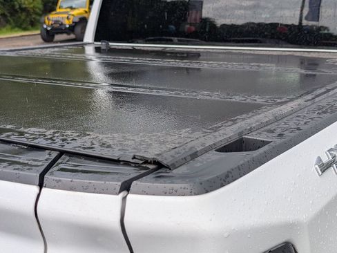 Used 2023 GMC Sierra 1500 Elevation AWD/4WD image 4