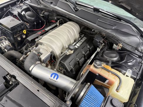 Used 2009 Dodge Challenger SRT8 w/ SRT Option Group II image 33