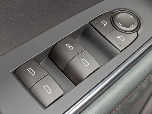 New 2026 GMC Acadia AT4 w/ Luxury Package AWD/4WD image 22
