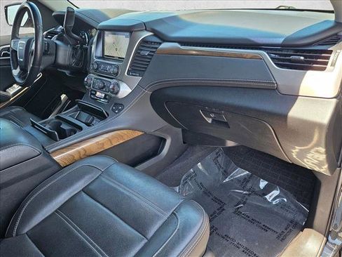 Used 2019 GMC Yukon Denali w/ Denali Ultimate Package AWD/4WD image 23