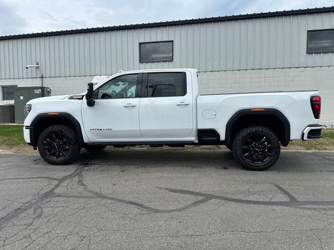 New 2026 GMC Sierra 3500 AT4 w/ AT4 Premium Plus Package AWD/4WD image 2