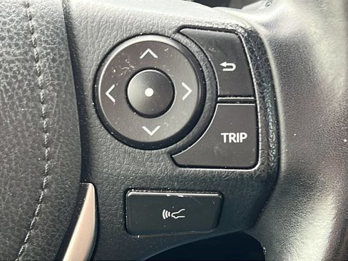 Used 2017 Toyota RAV4 XLE AWD/4WD image 20