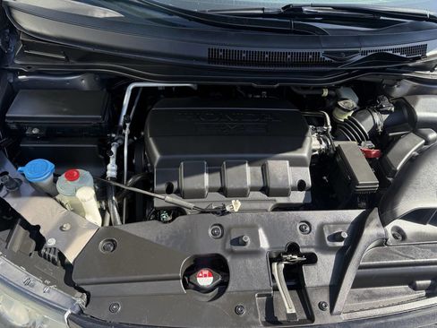 Used 2014 Honda Odyssey Touring Elite image 18