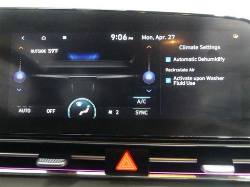 Used 2024 Hyundai Elantra SEL FWD image 43
