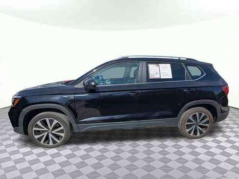 Used 2024 Volkswagen Taos SE image 5