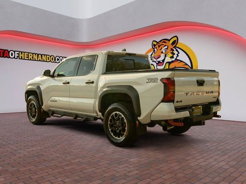 Used 2025 Toyota Tacoma TRD Off-Road w/ TRD Off Road Upgrade Package AWD/4WD image 7
