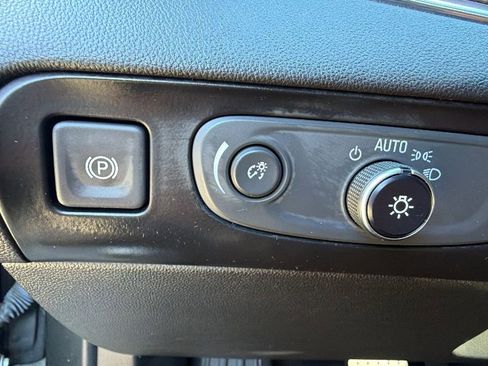 Used 2018 Buick Enclave Avenir w/ Avenir Technology Package image 30