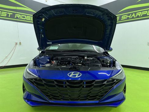 Used 2022 Hyundai Elantra SEL FWD image 4