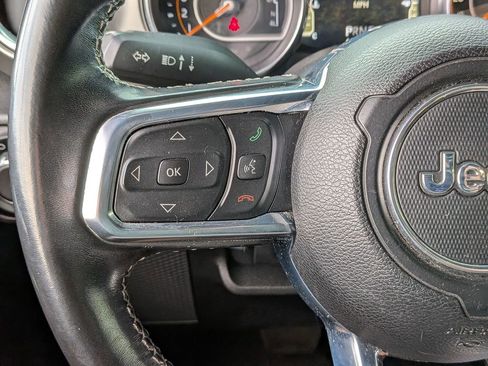 Used 2021 Jeep Wrangler Unlimited Sahara AWD/4WD image 18