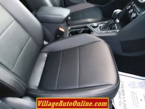 Used 2020 Volkswagen Tiguan SE R-Line image 33