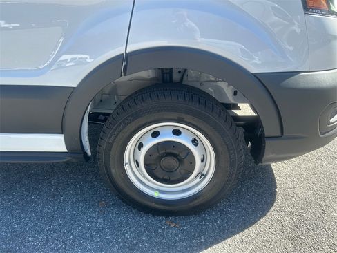 New 2026 Ford Transit 250 148 Medium Roof image 10