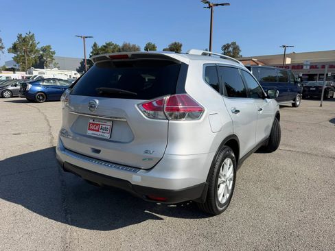 Used 2014 Nissan Rogue SV FWD image 3