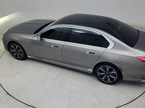 Used 2025 BMW i7 eDrive50 image 83