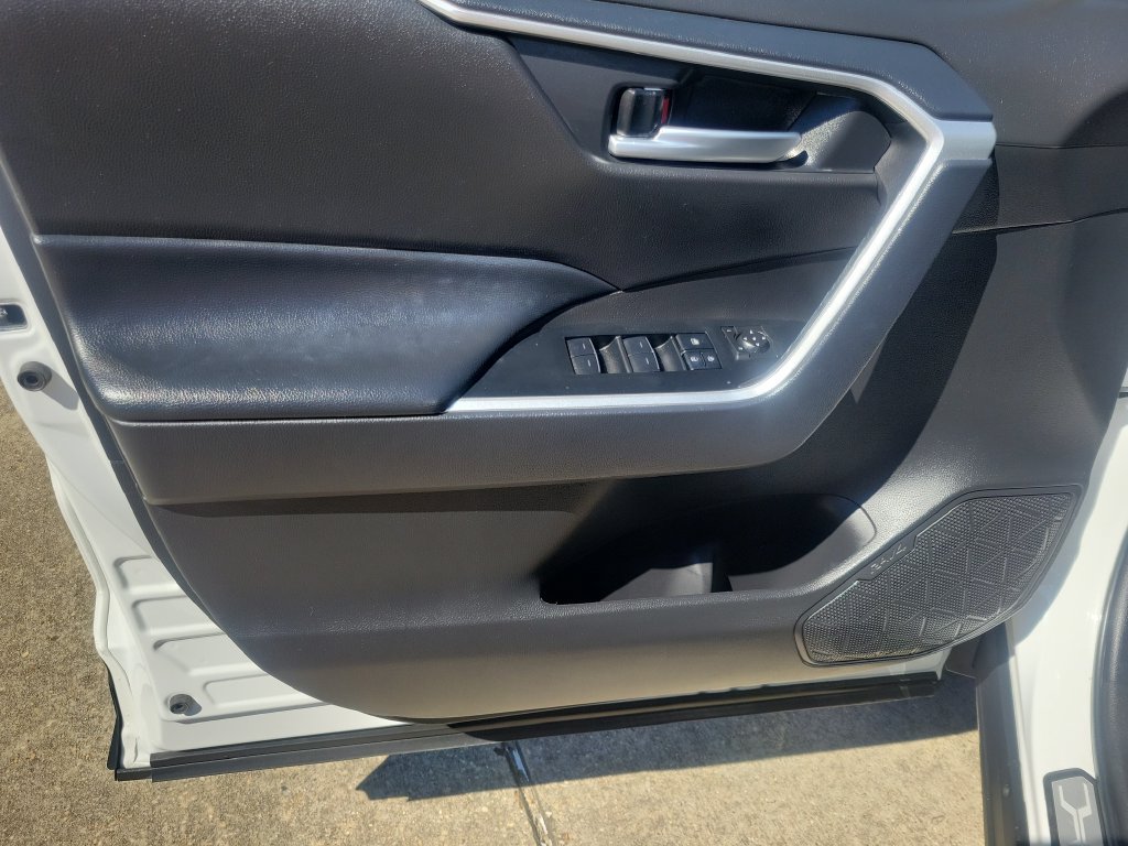 Used 2024 Toyota RAV4 XLE Premium FWD image 12