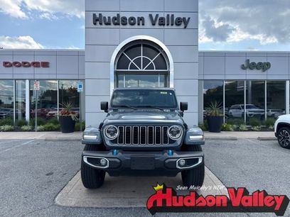 Used 2024 Jeep Wrangler Unlimited Sahara w/ Technology Group