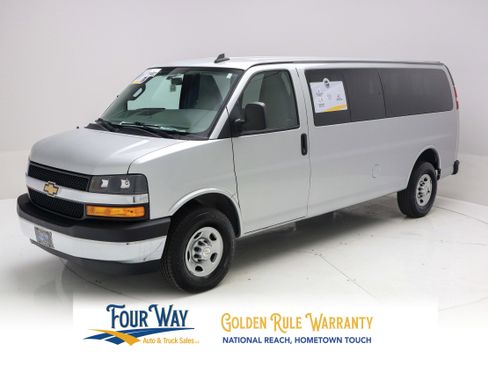 Used 2022 Chevrolet Express 3500 LS RWD image 8