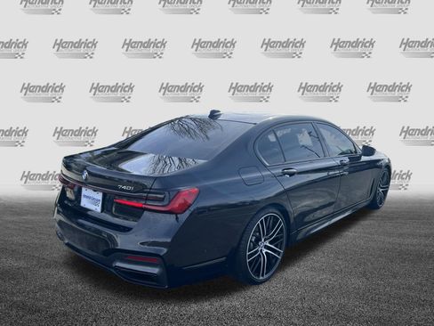 Used 2022 BMW 740i 740i w/ M Sport Package image 10