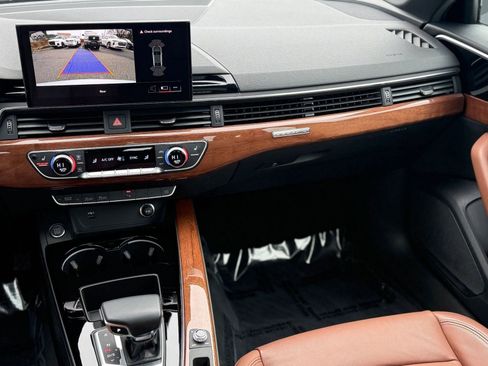 Used 2023 Audi A4 2.0T Premium w/ Convenience Package image 32