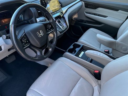 Used 2019 Honda Odyssey Elite image 4