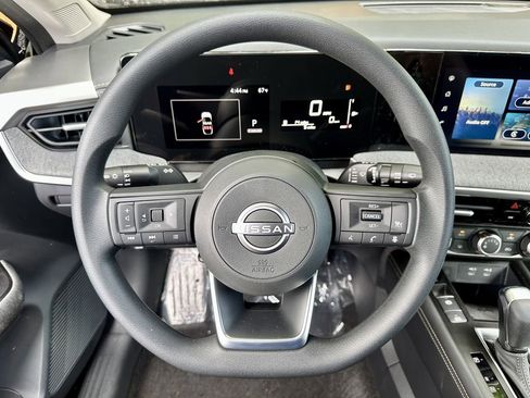 New 2025 Nissan Kicks SV w/ Charging Package image 27