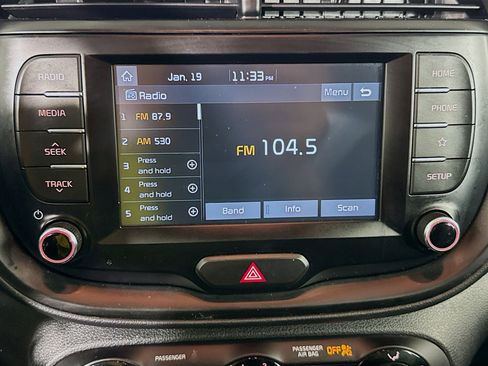 Used 2020 Kia Soul LX image 17