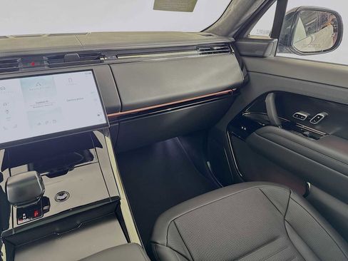 New 2025 Land Rover Range Rover Sport SV Edition Two image 21