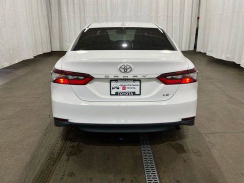 Certified 2022 Toyota Camry LE w/ Convenience Package FWD image 5