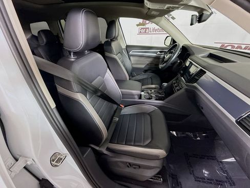 Used 2022 Volkswagen Atlas SEL Premium AWD/4WD image 35