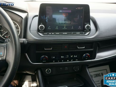 Used 2023 Nissan Rogue SV image 30