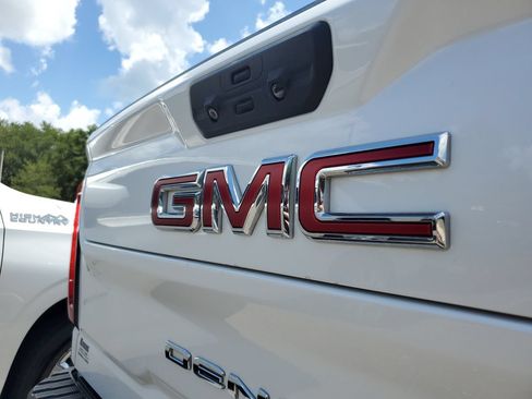 Used 2023 GMC Sierra 2500 Denali w/ Denali Ultimate Package AWD/4WD image 6