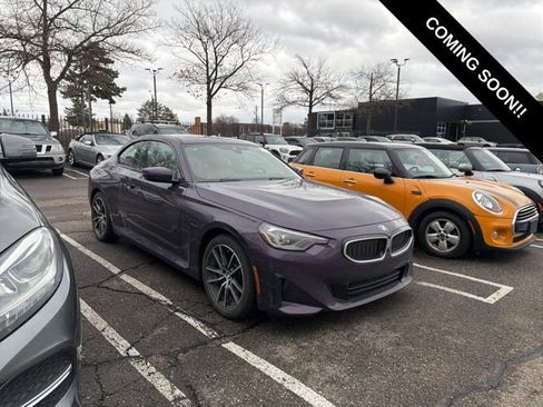 Used 2025 BMW 230i xDrive Coupe image 3