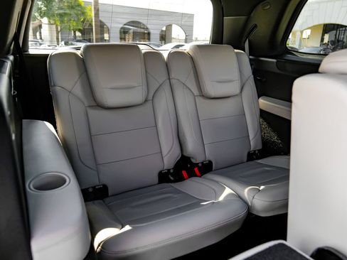 Used 2018 Mercedes-Benz GLS 550 4MATIC image 50