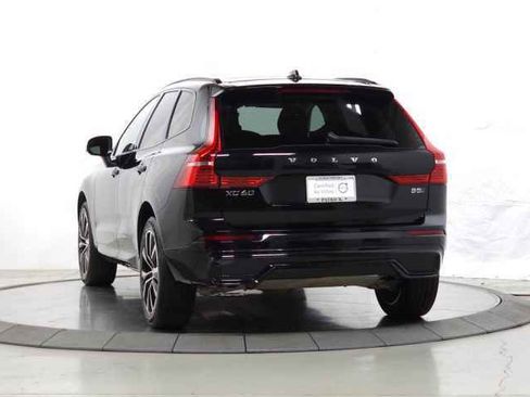 Certified 2025 Volvo XC60 B5 Plus AWD/4WD image 7
