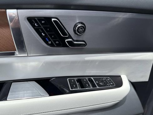 New 2026 Cadillac Vistiq Sport image 19