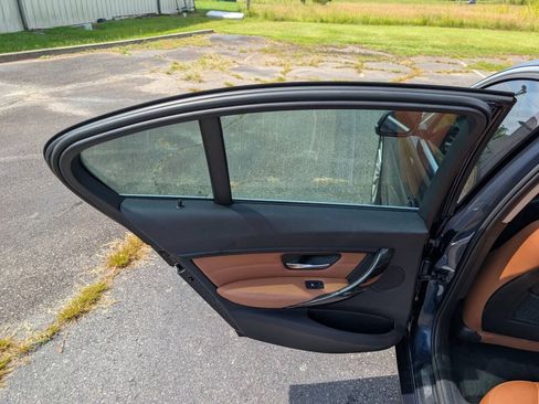 Used 2014 BMW 328d Sedan RWD image 33