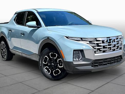 Used 2024 Hyundai Santa Cruz SE FWD image 3
