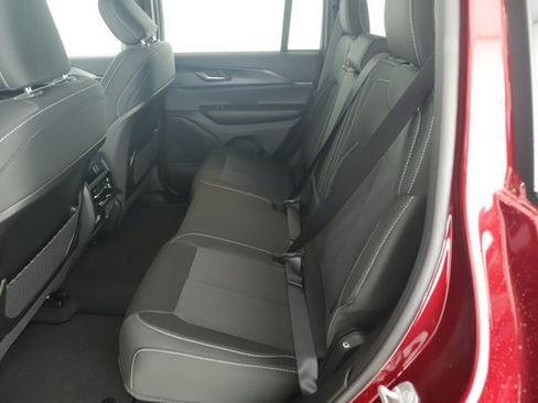New 2025 Jeep Grand Cherokee Laredo image 22