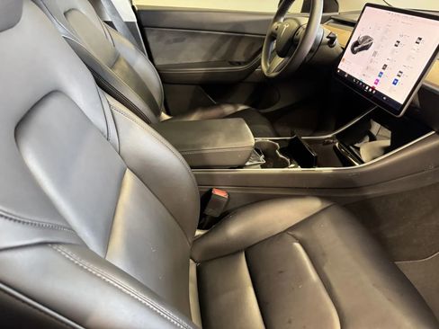 Used 2020 Tesla Model Y Performance image 6