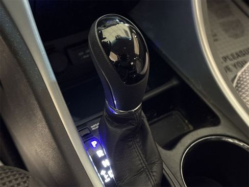 Used 2011 Hyundai Sonata GLS image 15