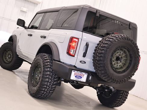 New 2026 Ford Bronco 4-Door AWD/4WD image 28