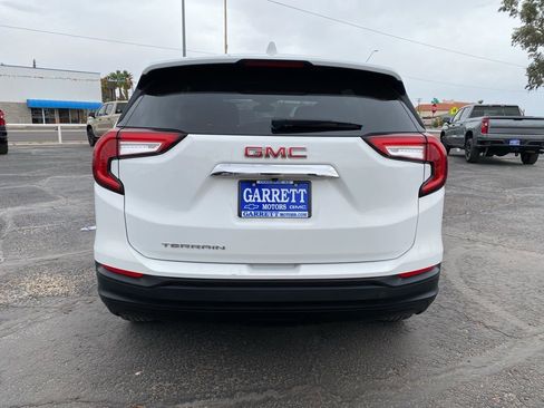 Used 2024 GMC Terrain SLE FWD image 15