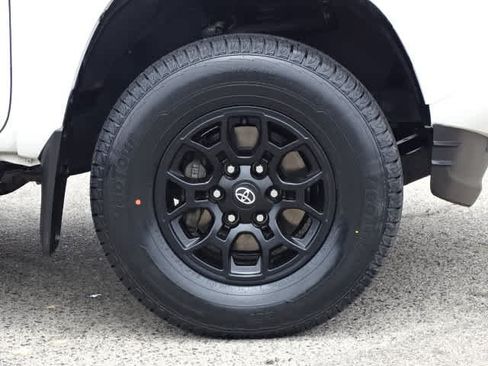 Certified 2021 Toyota Tacoma SR5 RWD image 7