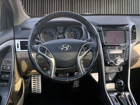 Used 2014 Hyundai Elantra GT w/ Option Group 03 image 5