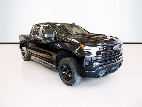 Used 2022 Chevrolet Silverado 1500 LT Trail Boss w/ LT Trail Boss Premium Package AWD/4WD image 3